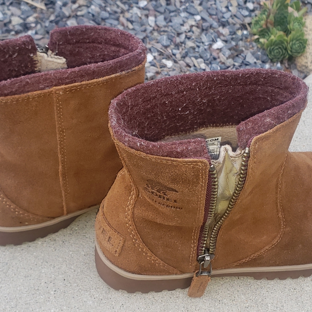 Sorrel leather boots